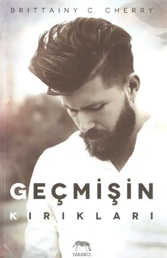 Cherry Geçmişin Kırıkları — Brittainy C. Cherry